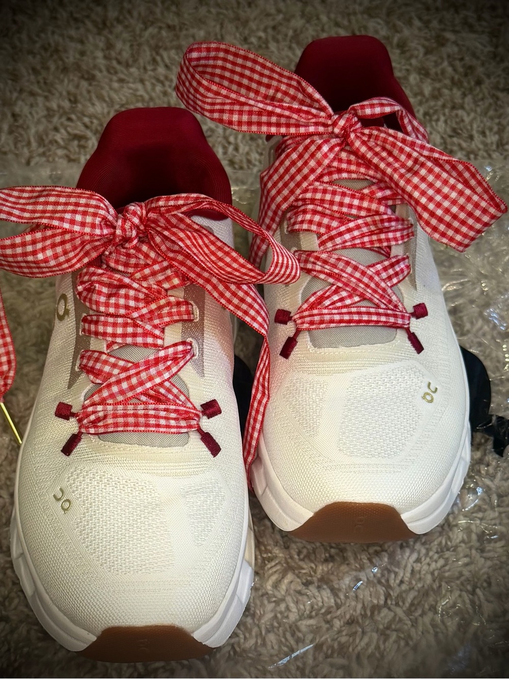 On Running Cloudnova Women’s Running Sneakers: White/Red, Gingham Laces-NEW! - Picture 6 of 6